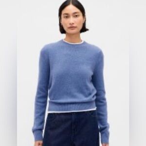 Gap Women’s CashSoft Crewneck Sweater